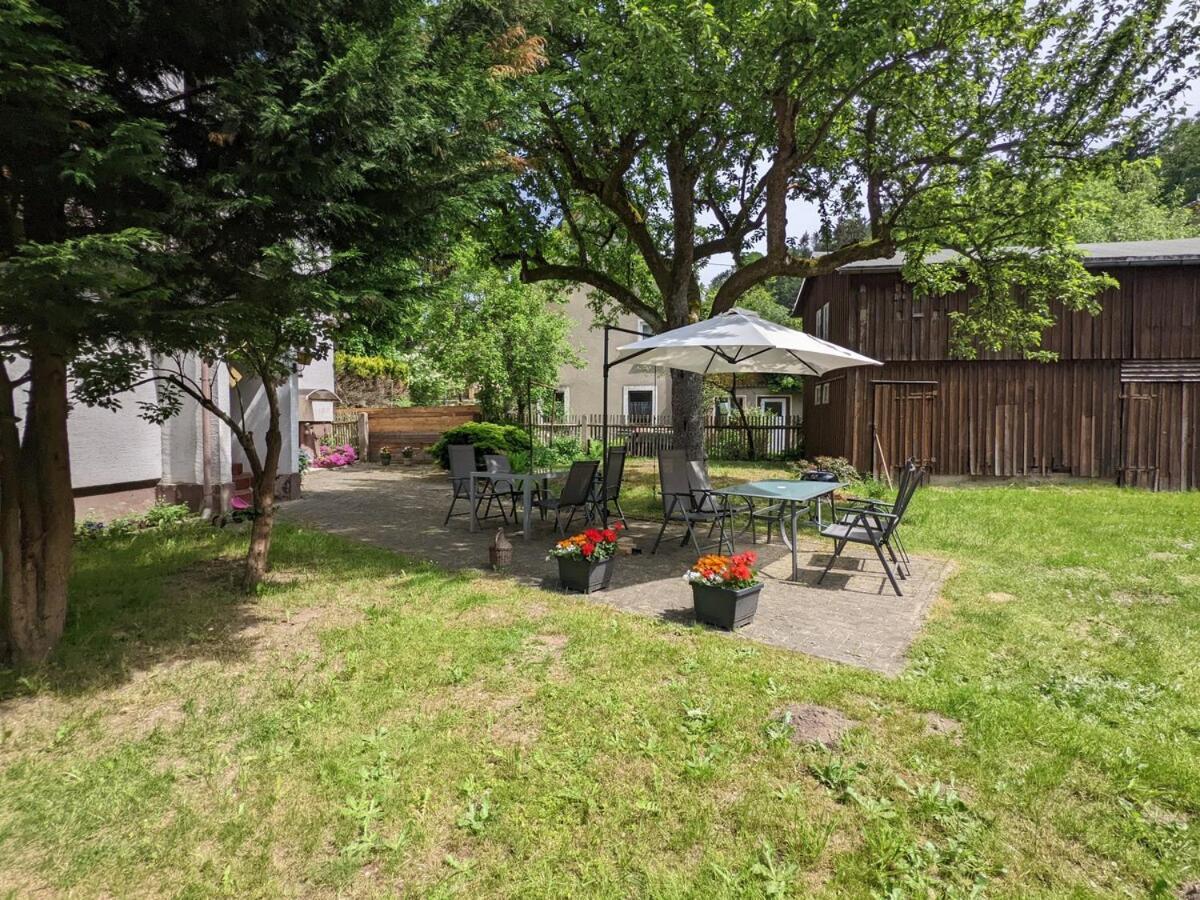 H2 - Urlaubsmagie - Garten, Pool, Terrasse, Grill Sebnitz Buitenkant foto