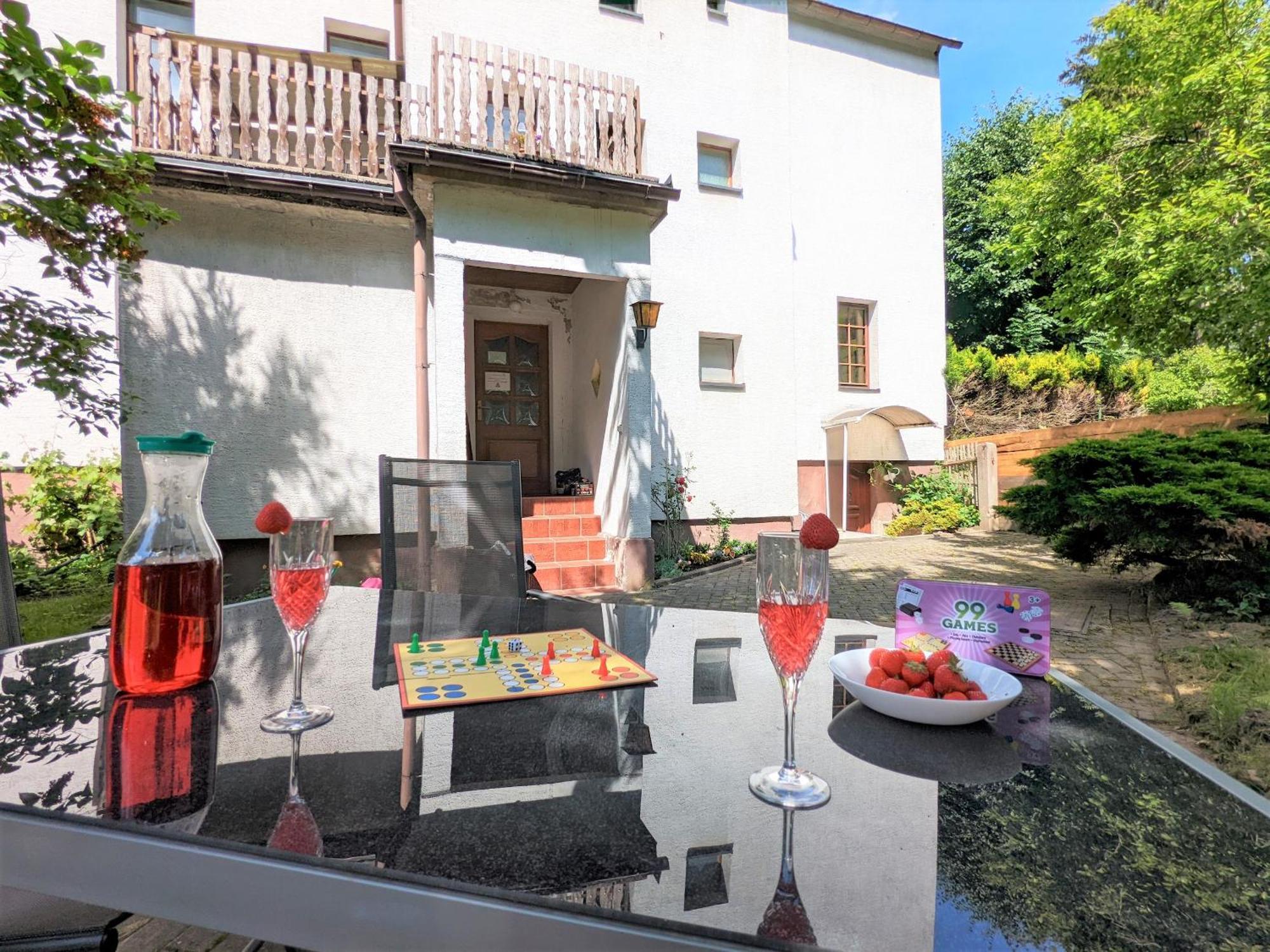 H2 - Urlaubsmagie - Garten, Pool, Terrasse, Grill Sebnitz Buitenkant foto